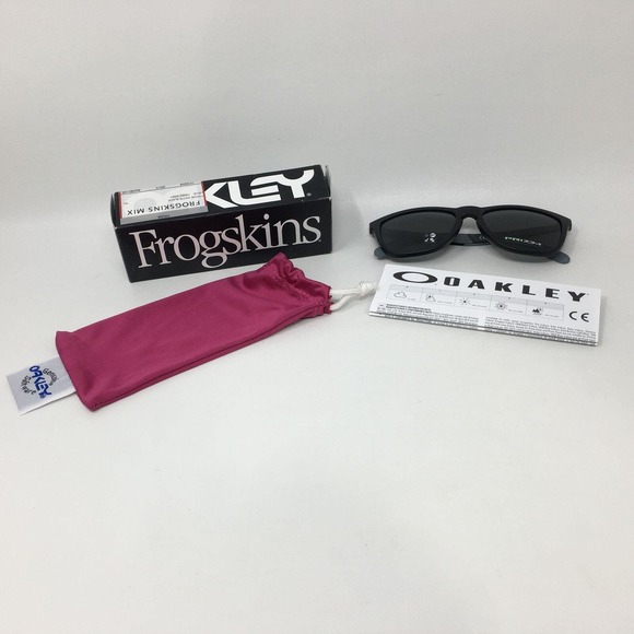 Oakley Frogskins OO9428 Men's Sunglasses, Matte Black/Prizm Grey - Picture 2 of 12